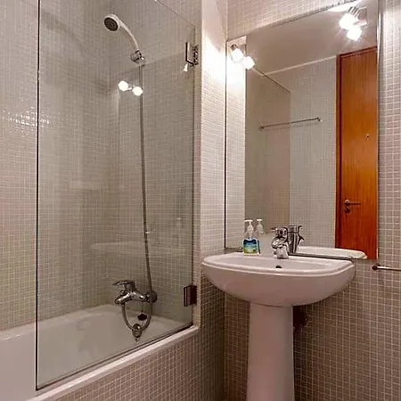 Hotel Flowerstreet54 - Special Flat Next To Train& Metro Porto